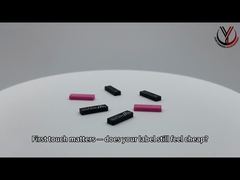 エンボスPVCラバーラベル シリコン Supreme Tシャツラベル フラットカラー分離をご覧ください