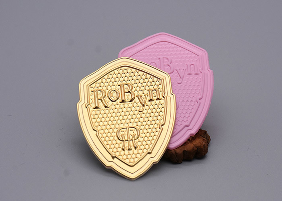 注文のDegradable TPUのバッジの形成熱は衣類のためのロゴを浮彫りにした