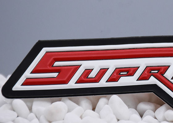 TPUは上げられたロゴの2つの色の熱伝達の衣類のラベルを浮彫りにした